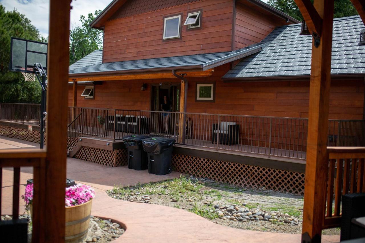 Riverfront Property With Waterfalls Near Yosemite And Bass Lake Oakhurst Eksteriør bilde