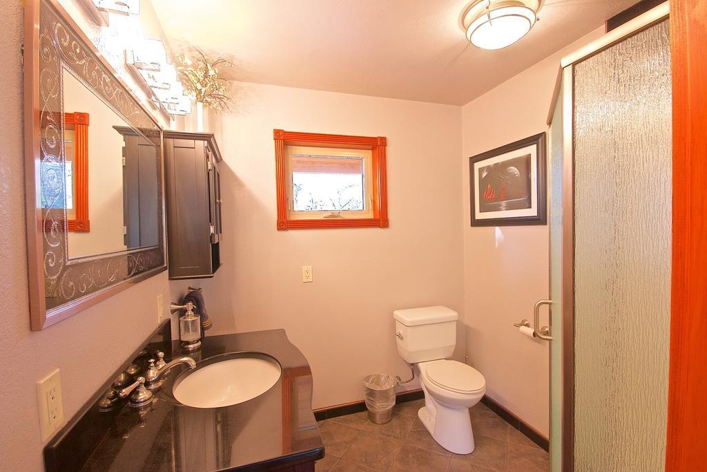 Riverfront Property With Waterfalls Near Yosemite And Bass Lake Oakhurst Rom bilde