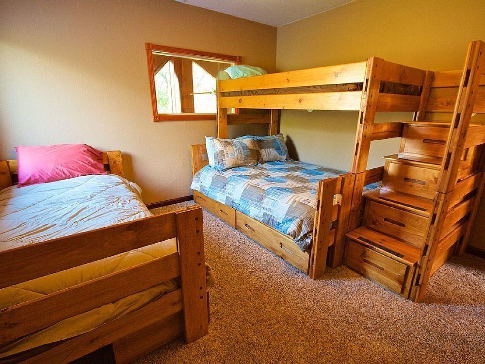 Riverfront Property With Waterfalls Near Yosemite And Bass Lake Oakhurst Eksteriør bilde